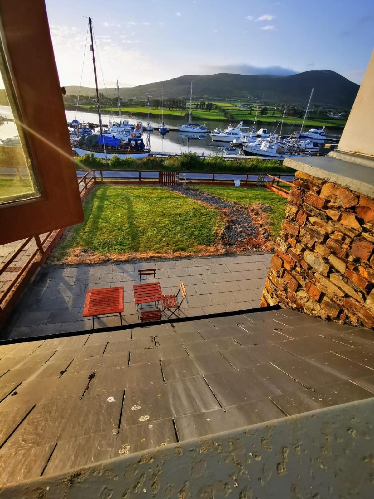 Picturesque Riverside Home Cahersiveen Exteriér fotografie